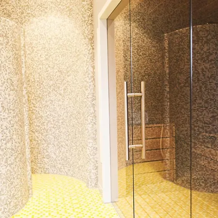 Weinhotel Kaisergarten 4*