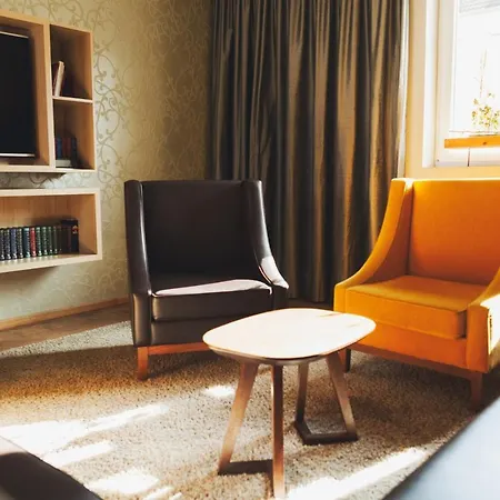 Weinhotel Kaisergarten 호텔 4*