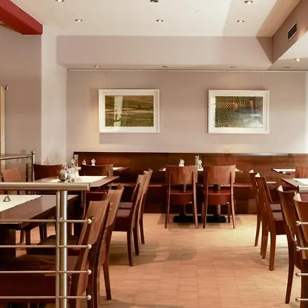 Hotel Weinhotel Kaisergarten 4*