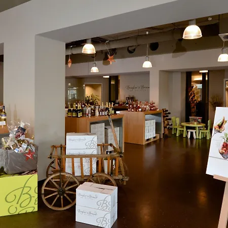 Weinhotel Kaisergarten 4*