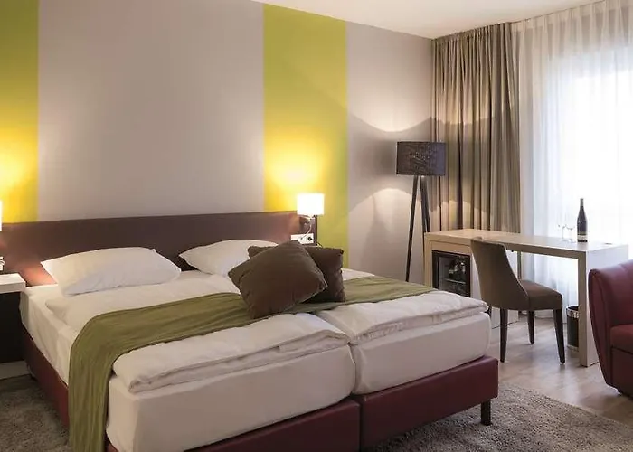 Weinhotel Kaisergarten 호텔 알자이