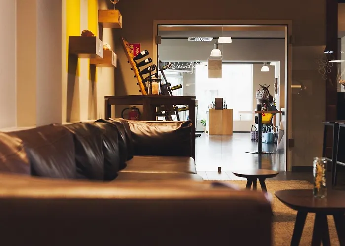 호텔 Weinhotel Kaisergarten 4*