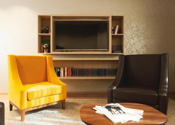 Weinhotel Kaisergarten 호텔