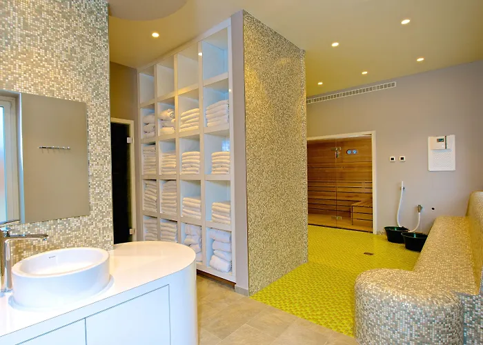 Weinhotel Kaisergarten Hotel 4*